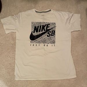 Nike SB Shirt